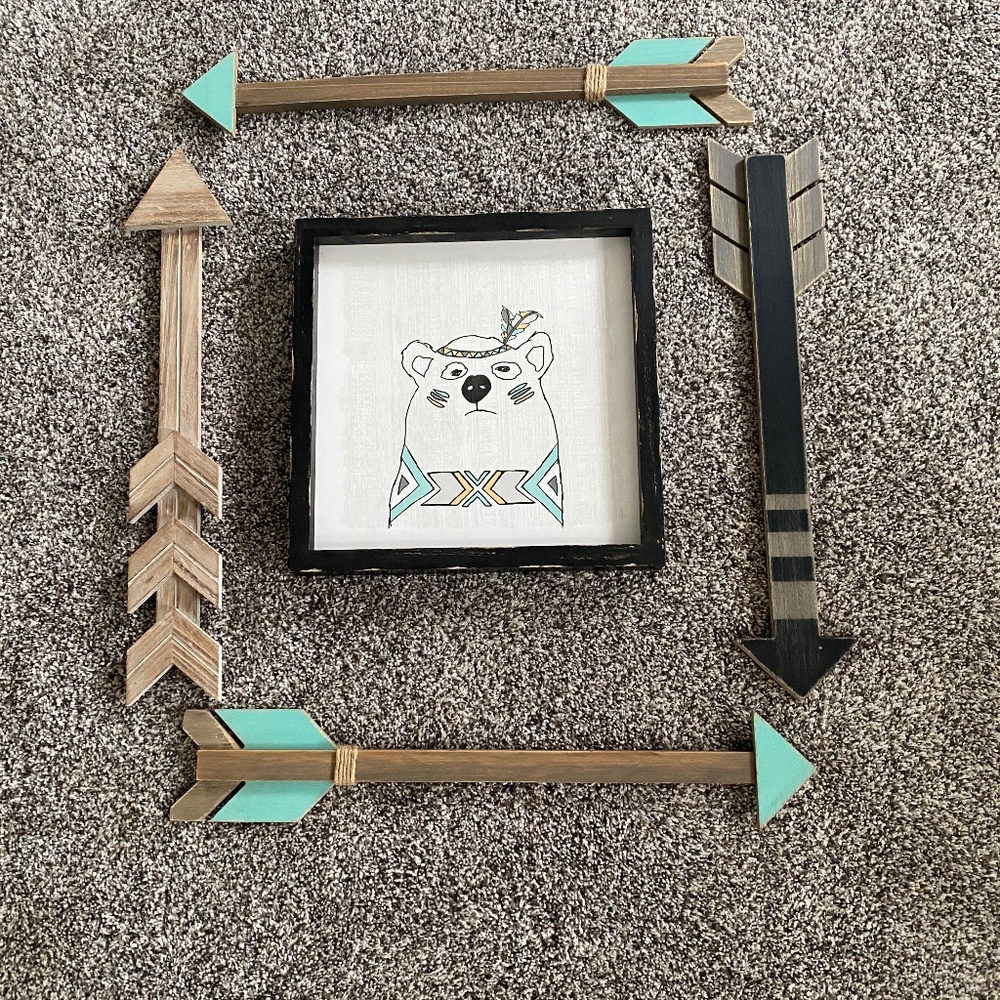 room decor tribal arrows and bear picture